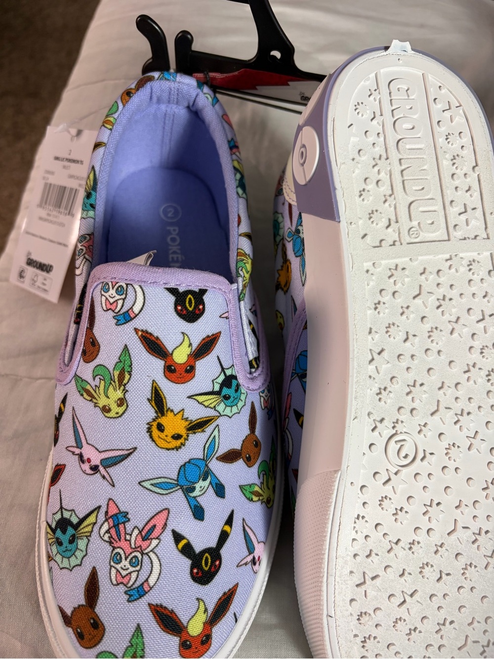 Pokemon Lavender Canvas Slip-On Shoes with Multicolor Eevee Evolutions - Picture 4 of 4